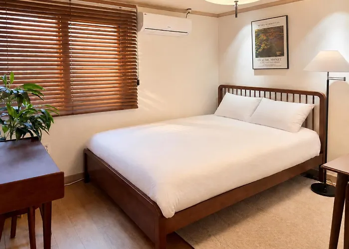 Stayorae - Cozy 2br, 5min Subway, Near Seongsu 아파트 *